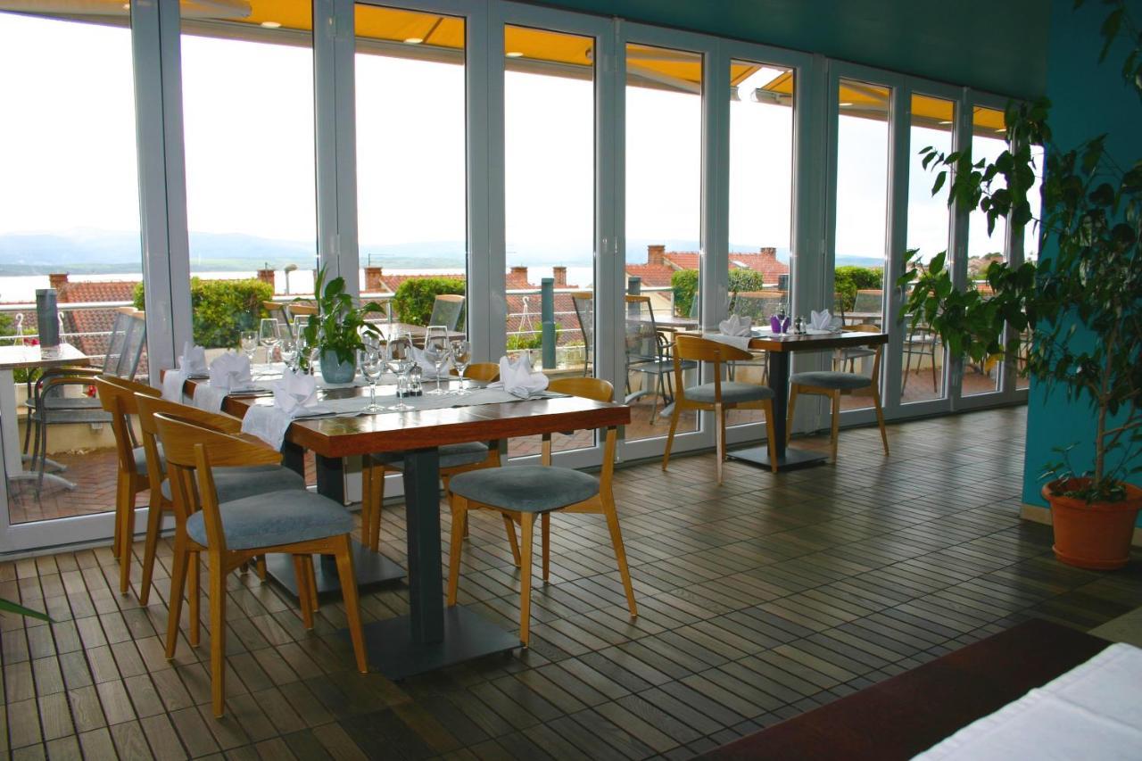 Apartments Villa Azzurra Bol Exterior photo