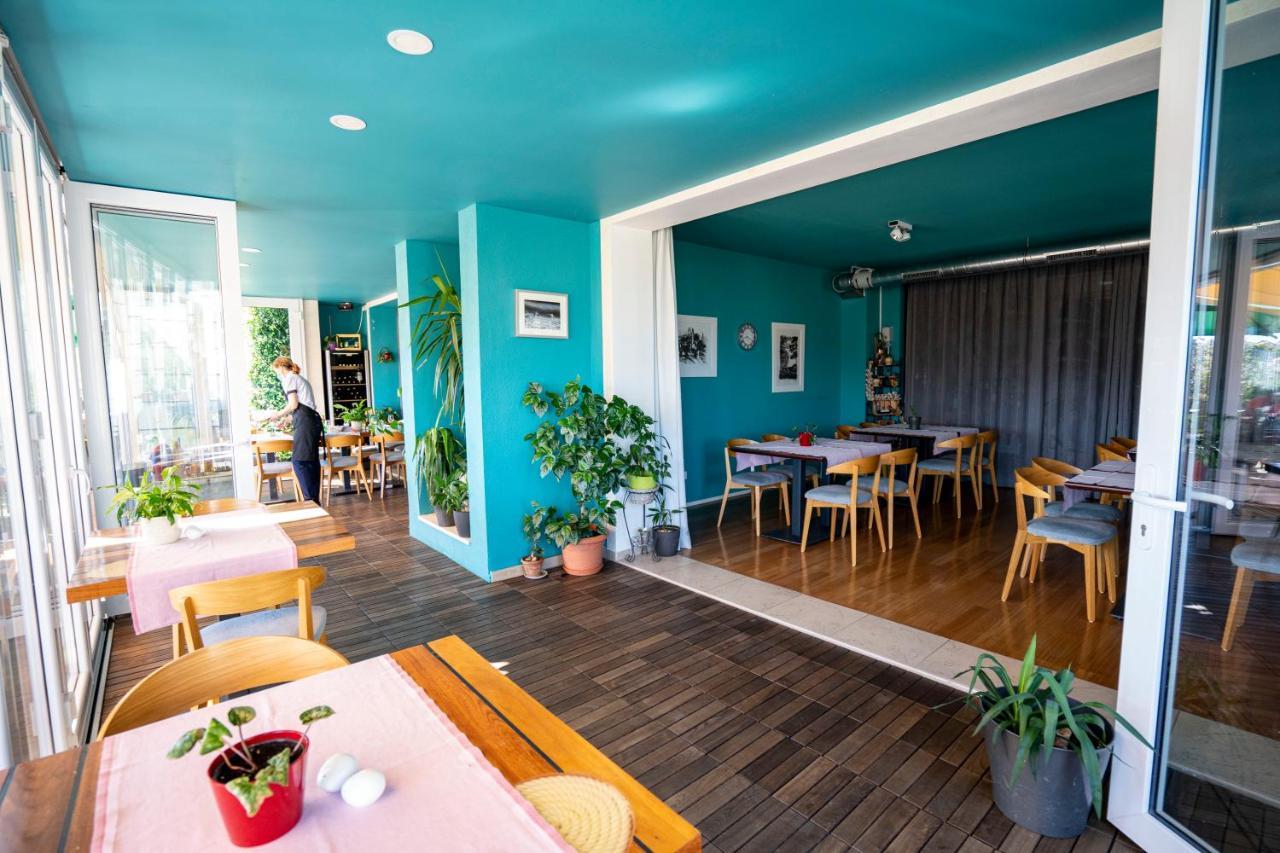 Apartments Villa Azzurra Bol Exterior photo