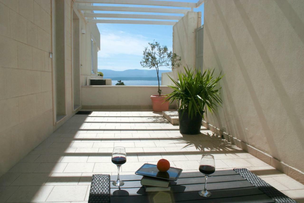 Apartments Villa Azzurra Bol Exterior photo